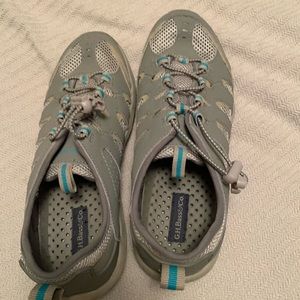 Bass water shoes
